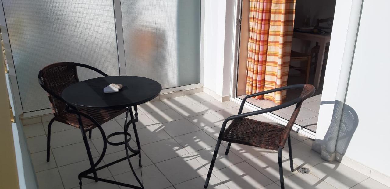 Όμορφο Studio Στην Πόλη Πάτρα Luaran gambar